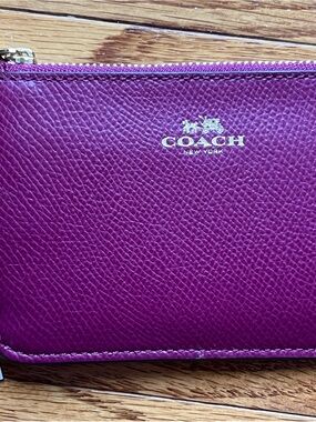 Brand new authentic Coach Mini Skinny wallet